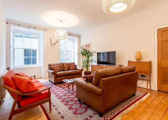 Joivy Spacious Flat With Garden In City Centre