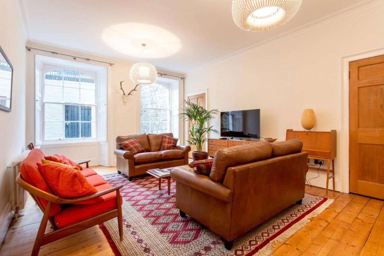 Joivy Spacious Flat With Garden In Centre Edinburgh