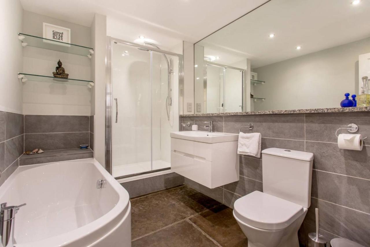 Apartment Joivy Spacious Flat With Garden In Centre *